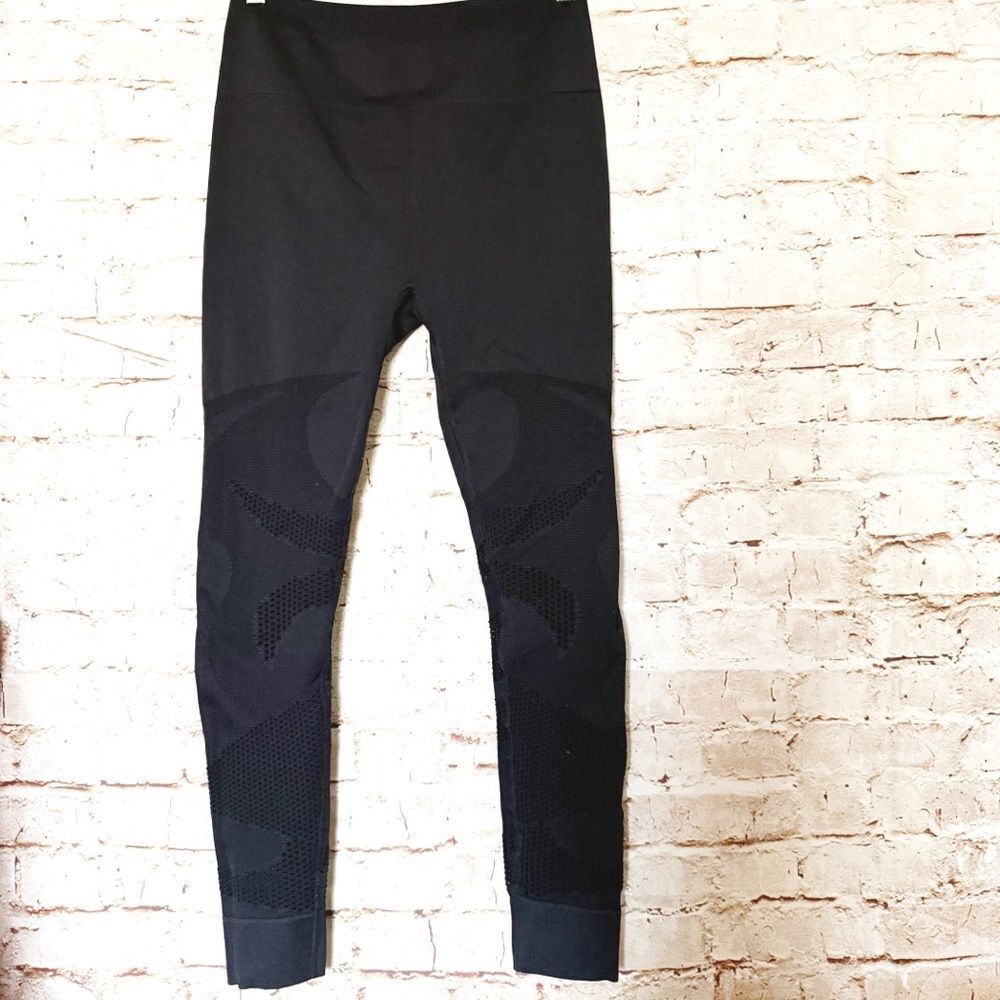 Fabletics Seamless Eyelet Mesh Compression Leggin… - image 1